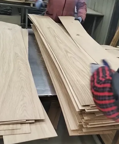Veneer sorting at Global Wood Supply